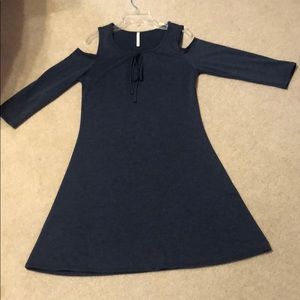 Knee length shoulder-less dress